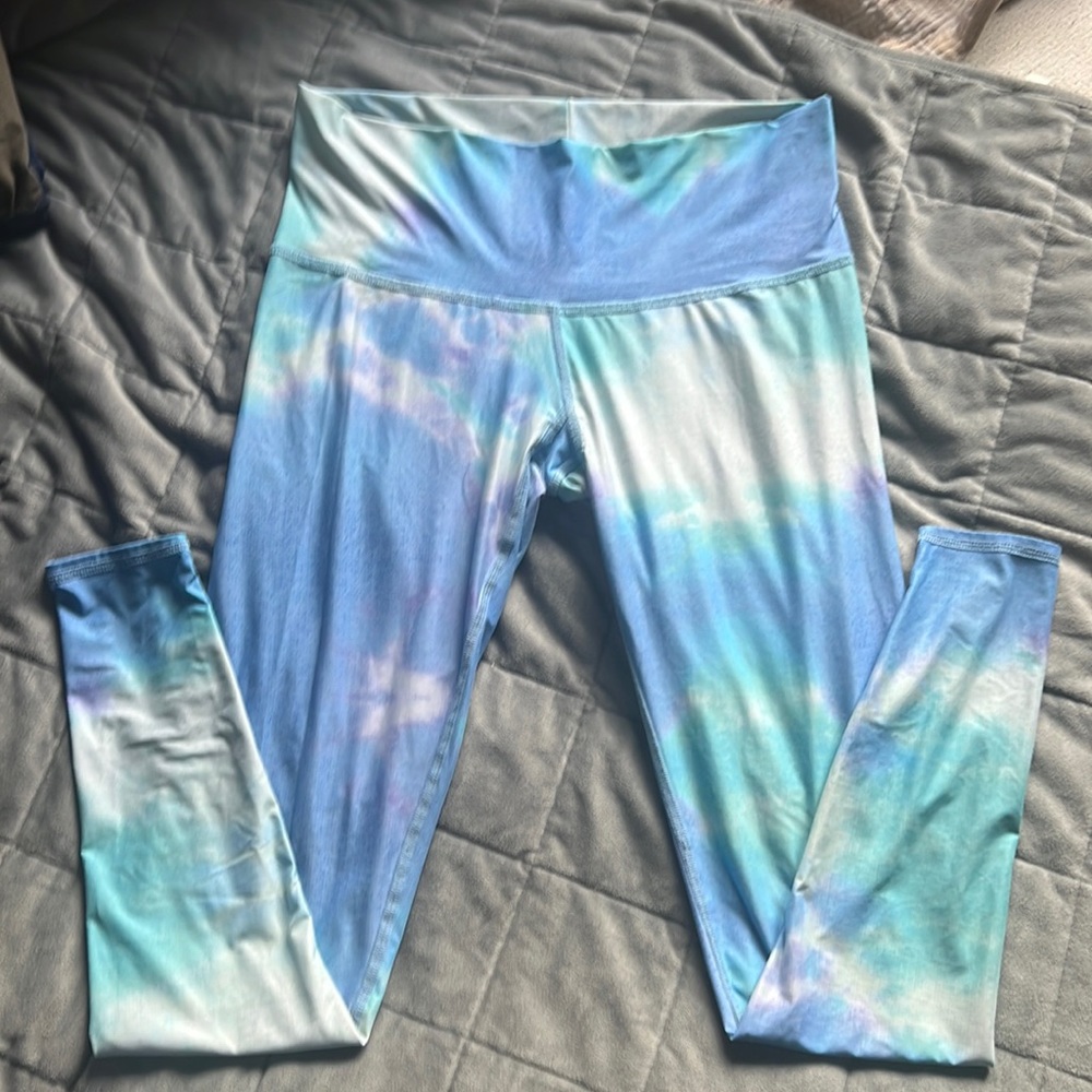 TEEKI Yoga Leggings size Medium